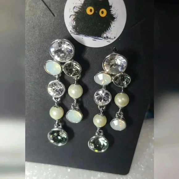 Givenchy crystal fuax opal pearl drop earrings slivertone stud earrings - Picture 16 of 16